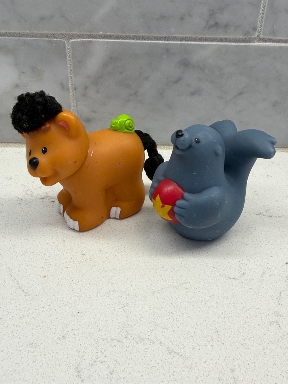 Vintage fisher price little people bundle circus seal and touch n feel lion toy